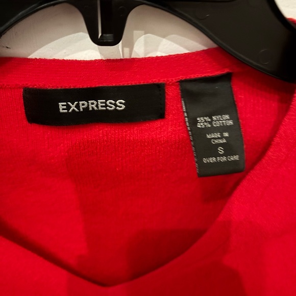 Red Express Cropped Blouse - Picture 3 of 3